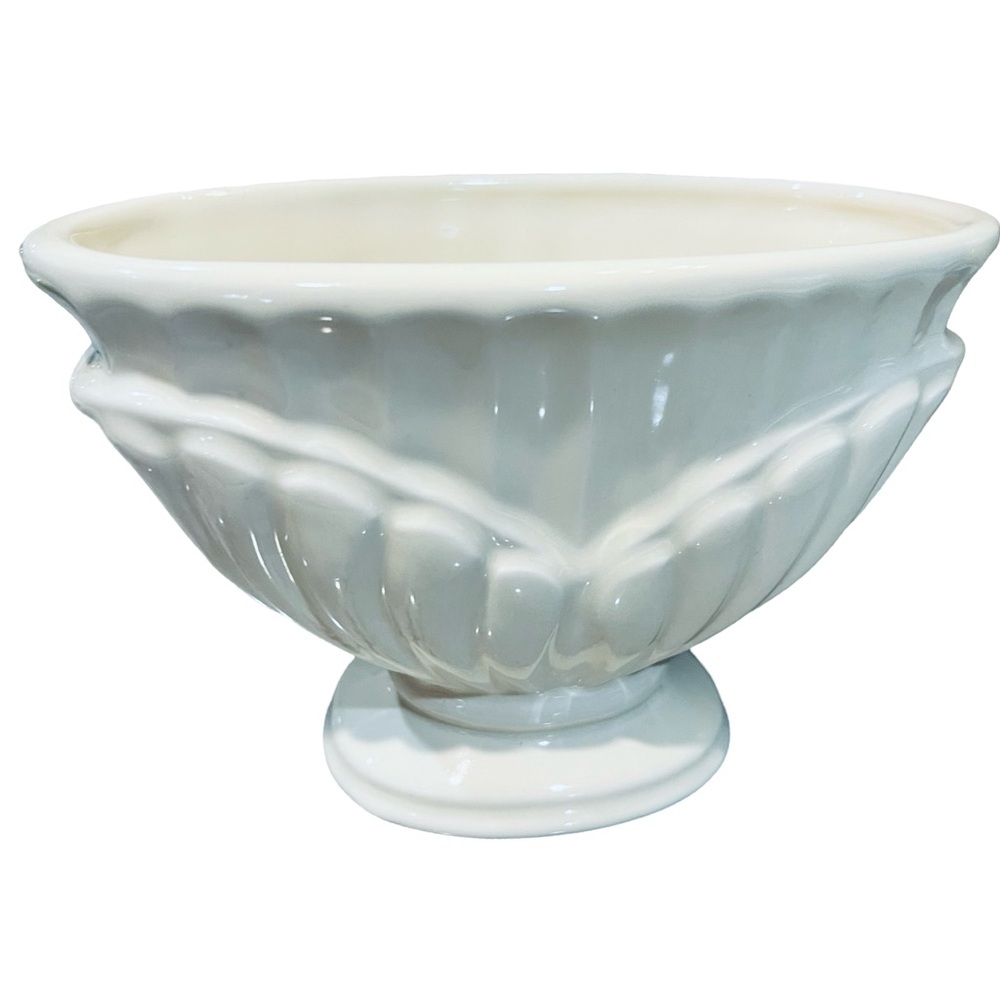 Haeger Fan Tulip Art Deco Vase Off White USA Pottery 5.5” Tall Retro Florist